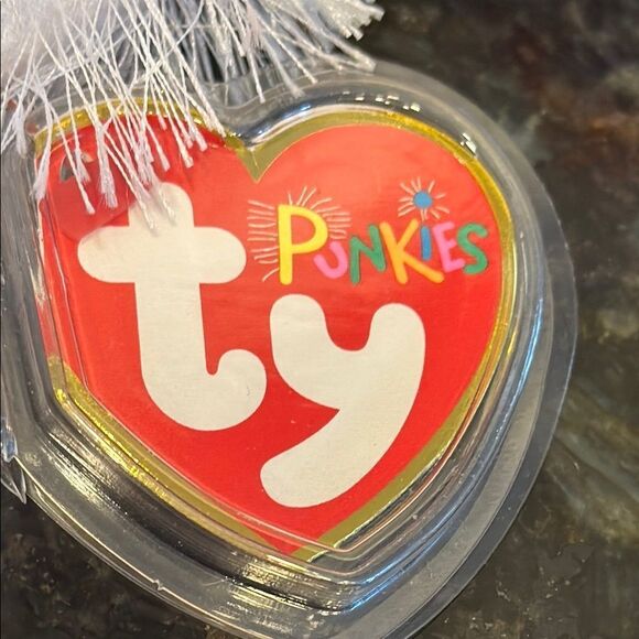 Ty Beanie Baby SCREAMERS  (Punkies 2005) The Ghost, Swing Tag, & RETIRED - Picture 9 of 10